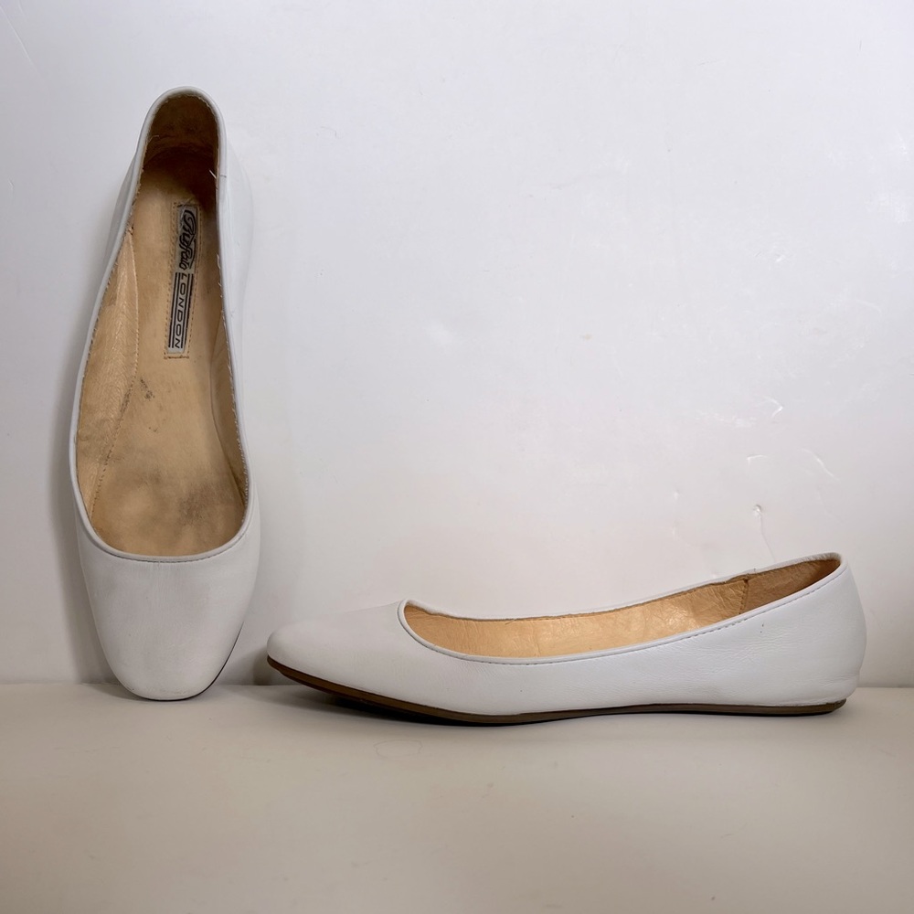 Buffalo LONDON white ballerina leather flats. Size 38